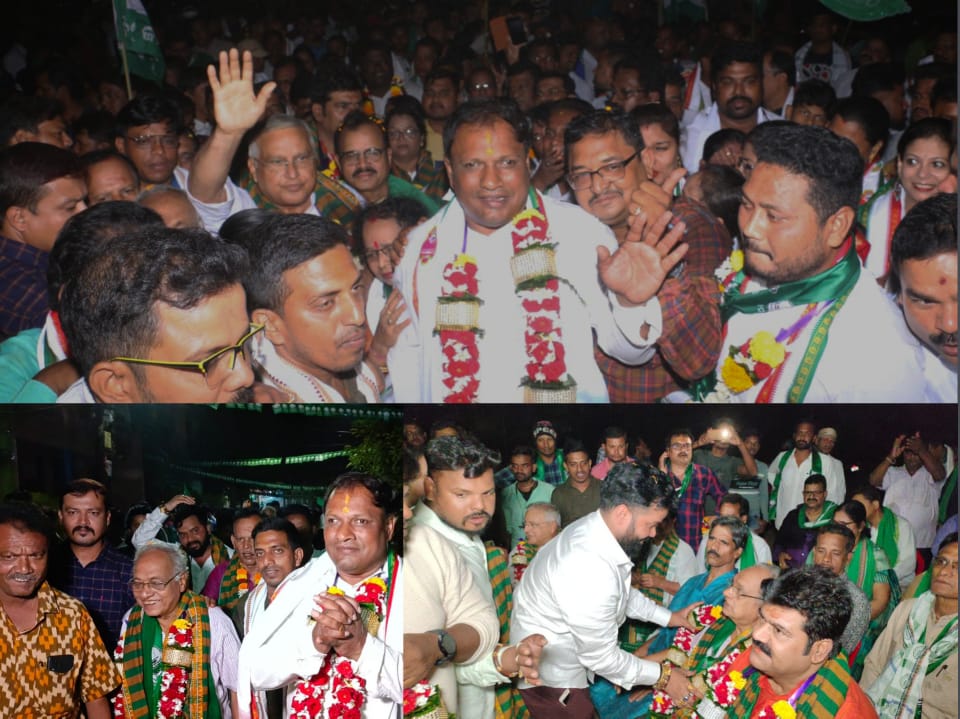 You are currently viewing ୩୨ନଂ ୱାର୍ଡରେ ବିଜେଡ଼ିର ଶକ୍ତି ପ୍ରଦର୍ଶନ ଜନ ସଂପର୍କ ପଦଯାତ୍ରା