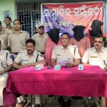 Read more about the article ଚୋରୀ ସାମଗ୍ରୀ ଜବତ, ୩ ଚୋର ଙ୍କୁ କୋର୍ଟ ଚାଲାଣ