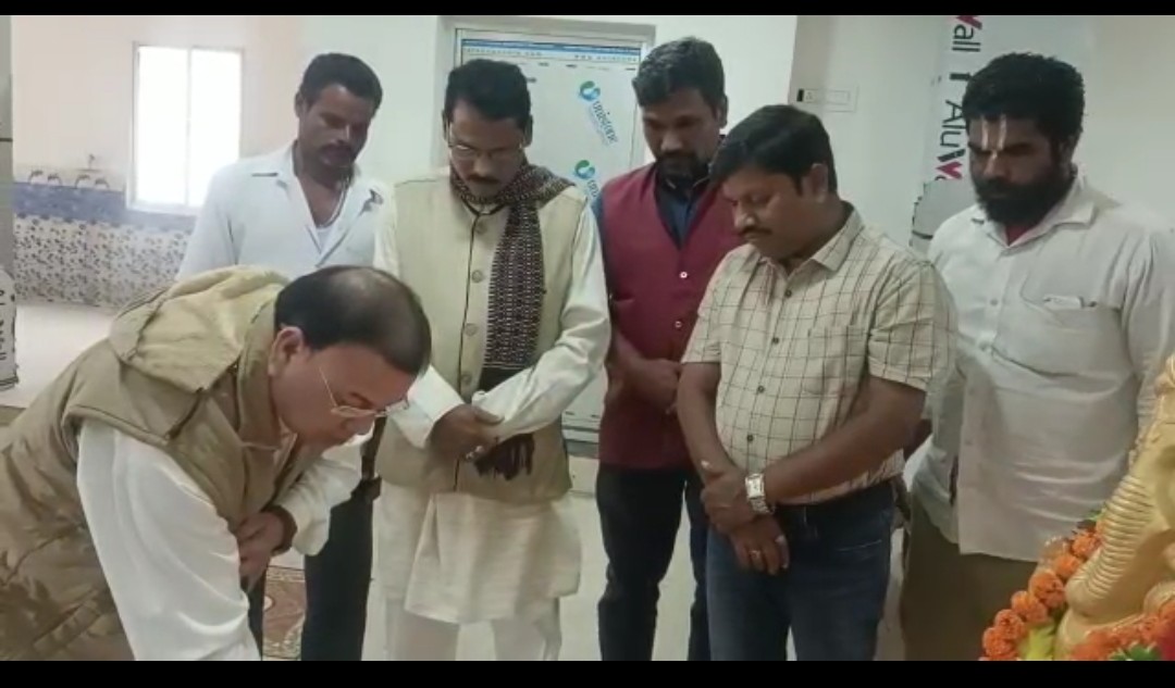 You are currently viewing ଲୋକଙ୍କୁ ଉତ୍ତମ ସ୍ୱାସ୍ଥ୍ୟସେବା ଯୋଗାଇଦେବା ପାଇଁ ଗୌତମୀ ସରପଞ୍ଚ ଓ ସମିତିସଭ୍ୟଙ୍କ ନିଆରା ପ୍ରୟାସ