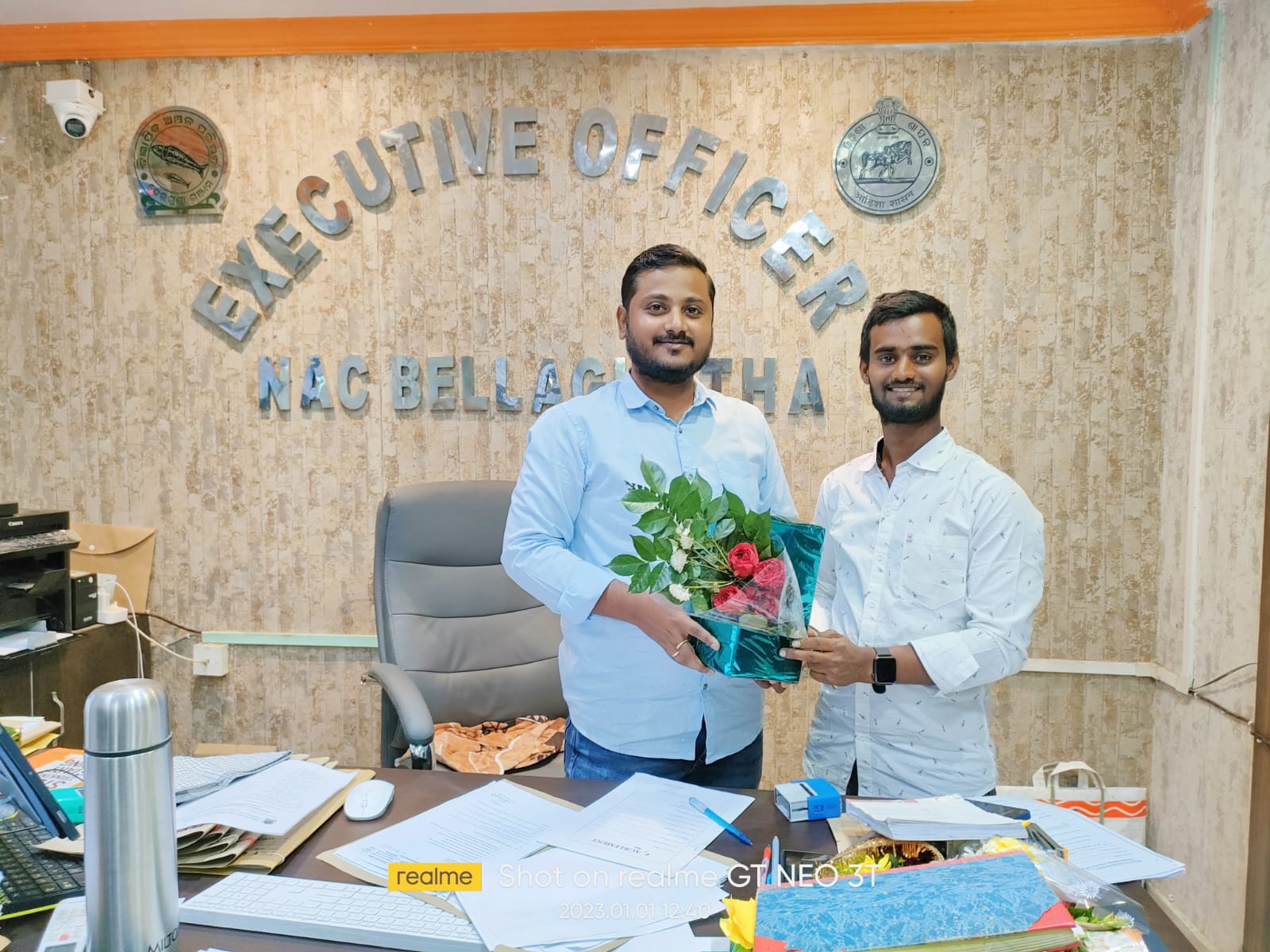 You are currently viewing ପ୍ରାଶାସନିକ ଅଧିକାରୀଙ୍କୁ ନୂତନ ବର୍ଷର ଶୁଭେଚ୍ଛା ଜଣାଇ ନୂତନ ବର୍ଷ ପାଳନ କଲା ପ୍ରେସ କ୍ଲବ,