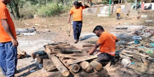 ପିତାଙ୍କ ମୃତଦେହ ପରିବାର ସଦସ୍ୟ ଛୁଇଁଲେନି ; କନ୍ଧମାଳ ର ଟିମ୍‌ ହ୍ୟୁମାନିଟି ଶବ ସତ୍କାର କଲା