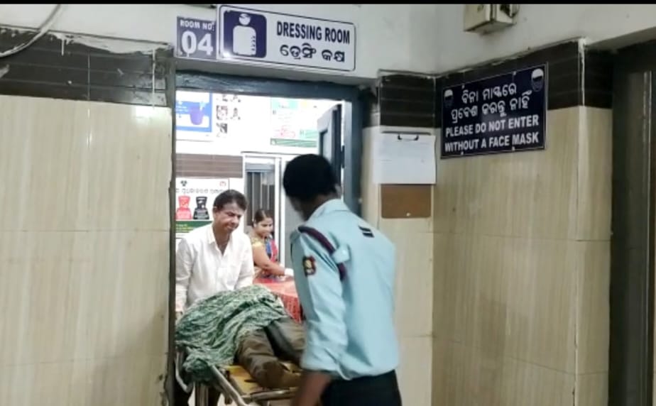 You are currently viewing ବ୍ଲକ ଅଧ୍ୟକ୍ଷାଙ୍କ ଭଣଜାକୁ ନିର୍ମମ ହତ୍ଯା।ରାଜନୈତିକ ଶତ୍ରୁତାକୁ କେନ୍ଦ୍ର କରି ହତ୍ୟା କରାଯାଇଥିବା ସନ୍ଦେହ।