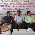 Read more about the article କନ୍ଧମାଳ ଜିଲ୍ଲାସ୍ତରୀୟ ଯୁବ ରେଡକ୍ରସ ପାଠ୍ୟ ସହ ତାଲିମ୍ ଶିବିର ଉଦଯାପିତ