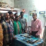 Read more about the article ବଡ଼ ଖରିଡ଼ା ଗ୍ରାମରେ ସୋସାଇଟି ଧାନ ନେଉନଥିବା ପ୍ରତିବାଦ ରେ ସମ୍ପାଦକ ଙ୍କୁ ଘେରାଉ କଲେ ଚାଷୀ ।