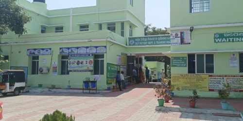 କୋଦଳା ଗୋଷ୍ଠୀ ସ୍ବାସ୍ଥ୍ୟକେନ୍ଦ୍ରରେ ନାହାନ୍ତି ଡାକ୍ତର : ରୋଗୀ ସେବା ବାଧାପ୍ରାପ୍ତ ।