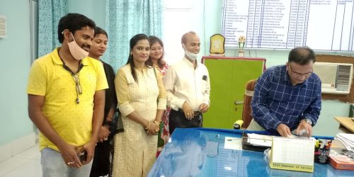 ସ୍ଥାୟୀ ନୁଯୁକ୍ତି ଦାବିରେ ଆର ବି ଏସ କେ ଆୟୁଷ ଡାକ୍ତରମାନଙ୍କ ସ୍ମାରକ ପତ୍ର ପ୍ରଦାନ