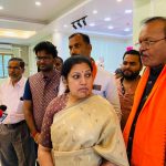 Read more about the article ଖଲ୍ଲିକୋଟ ଗସ୍ତରେ ରାଜ୍ୟ ବିଜେପିର ପ୍ରଭାରୀ ଡି ପୁରନ୍ଦେଶ୍ବରୀ ।