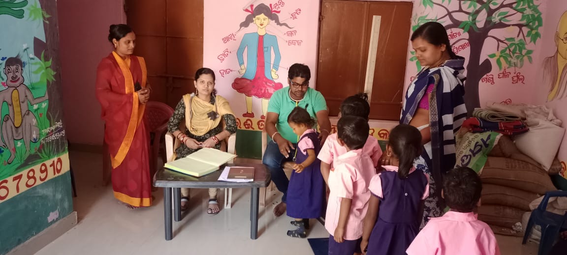 You are currently viewing ସ୍ଥାୟୀ ନିଯୁକ୍ତି ଦାବିରେ ଆର ବି ଏସ କେ ଆୟୁଷ ଡାକ୍ତର ପିନ୍ଧିଲେ କଳା ବ୍ୟାଚ।ଗଞ୍ଜାମ କୋଦଳା ରୁ କୃଷ୍ଣଚନ୍ଦ୍ର ପଲାଇ ଙ୍କ ରିପୋର୍ଟ ଆଇ ଜେ ବି ନିୟୁଜ।