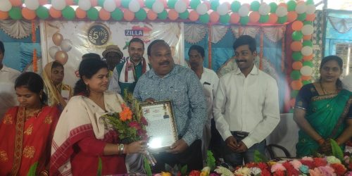 ବଡଖରିଡା ସ୍ଥିତ ଶ୍ରୀ କାଳେଶ୍ୱର୍ ମନ୍ଦିରରେ ଜିଲ୍ଲା ଖବର ର ପଞ୍ଚମ ସ୍ଵନକ୍ଷତ୍ର ଉତ୍ସବ ଓ ଉତ୍କଳ ସାମ୍ବାଦିକ ସଂଘର ବନ୍ଧୁ ମିଳନ ଅନୁଷ୍ଠିତ ।