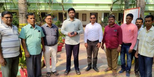 ମୁଖ୍ୟ ଉନ୍ନୟନ ଅଧିକାରୀ ତଥା ଜିଲ୍ଲାପରିଷଦ କାର୍ଯ୍ୟନିର୍ବାହୀ ଅଧିକାରୀଙ୍କ ସ୍ମାର୍ଟ୍ ସ୍କୁଲ୍ ପରିଦର୍ଶନ ; ପ୍ରଧାନ ଶିକ୍ଷକଙ୍କ ନିଷ୍ଠାପର ଚେଷ୍ଟା ବଳରେ ହିଁ ରୂପାନ୍ତରିତ ବିଦ୍ୟାଳୟ କାର୍ଯ୍ୟକ୍ଷମ ହୋଇପାରିବ