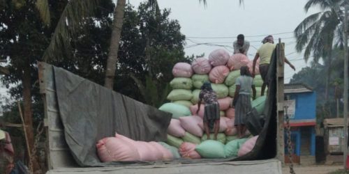 ଟୋକେନ୍ ଅବଧି ସରିଲା, ଧାନ ଉଠିଲାନି ।ଧାନ ବିକ୍ରି କରି ପ୍ରାପ୍ଯ ପାଇ ପାରୁ ନାହାନ୍ତି ଚାଷୀ।