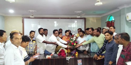 ଦିଗପହଣ୍ଡି ନିର୍ବାଚିତ ପ୍ରତିନିଧି ସଂଘ ପକ୍ଷରୁ ନବାଗତ ବିଡ଼ିଓଙ୍କୁ ସମ୍ବର୍ଦ୍ଧନା