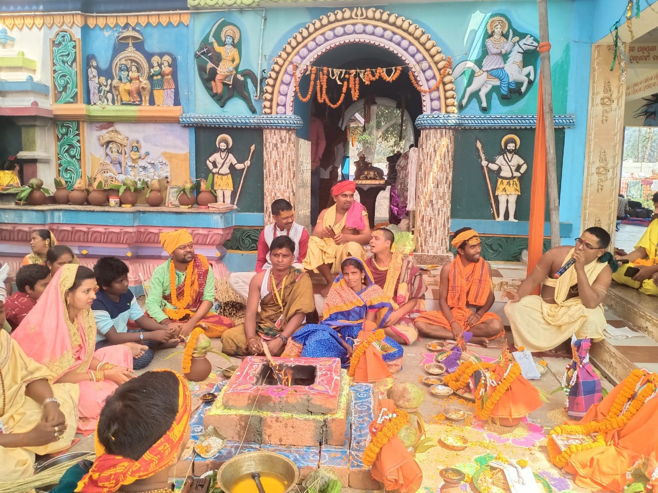 You are currently viewing ଅନୁଗୁଳ ଜିଲ୍ଲା ରେ ବ୍ରହ୍ମସୂତ୍ର ଧାରଣ ଉତ୍ସବ ଅନୁଷ୍ଠିତ ।