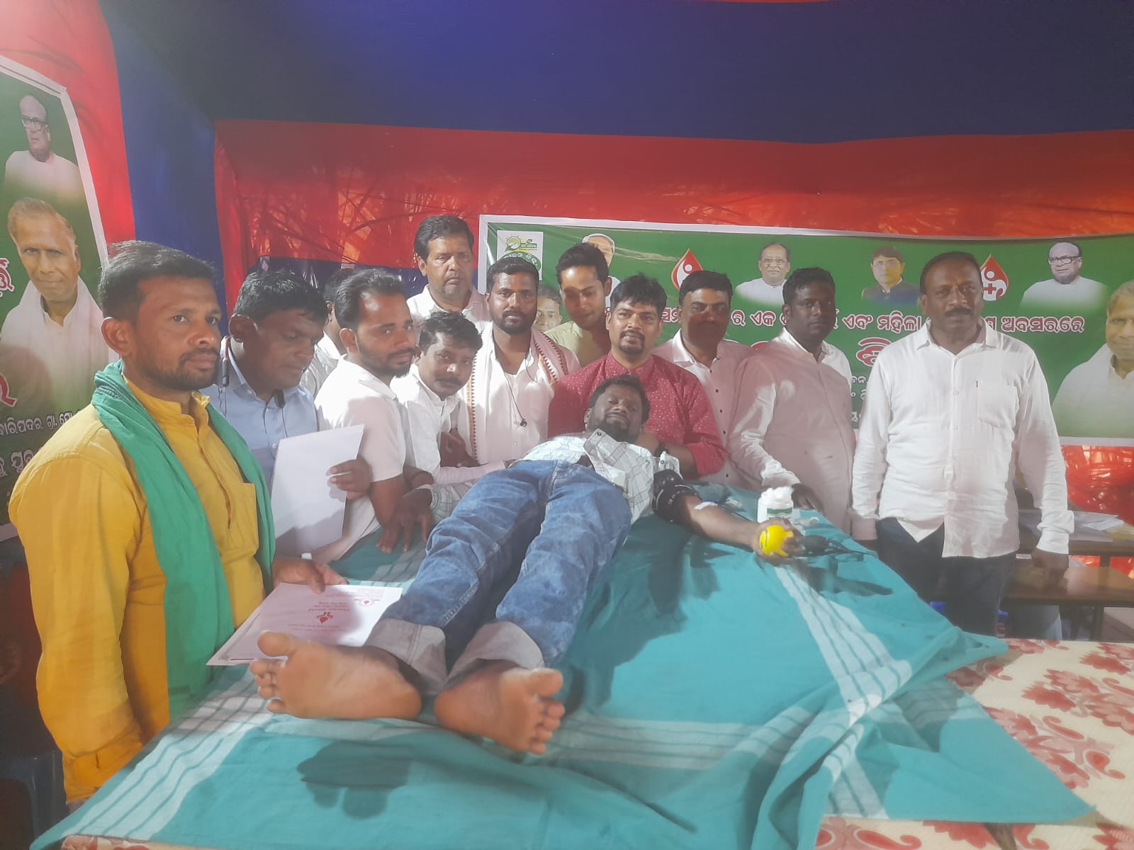 You are currently viewing ବିଶାଳ ମହିଳା ସମାବେଶ ଓ ଶପଥଗ୍ରହଣର ବର୍ଷେ ପୂର୍ତ୍ତି ଅବସରରେ ରକ୍ତଦାନ ଶିବିର ଅନୁଷ୍ଠିତ