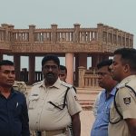 Read more about the article ଚୈତ୍ର ଯାତ୍ରା ପାଇଁ ତାରା ତାରିଣୀ ମନ୍ଦିର ପାହାଡ଼ ଉପର ଓ ତଳ ସିଂହଦ୍ୱାର ର ପ୍ରସ୍ତୁତି କାର୍ଯ୍ୟକ୍ରମ ଅନୁଧ୍ୟାନ କଲେ ଛତ୍ର ପୁର ଉପଜିଲ୍ଲାପାଳ,