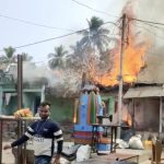 Read more about the article ଗୁଡିଆଳି ଗ୍ରାମରେ ଭୟାବହ ଅଗ୍ନିକାଣ୍ଡ ଘଟି ଚାହୁଁ ଚାହୁଁ ୧୫ ବଖରା ଘର ଜଳିପୋଡ଼ି ନଷ୍ଟ ।