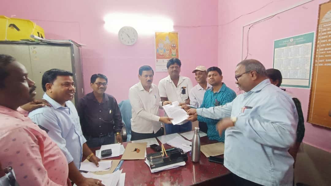 You are currently viewing ପ୍ରାଥମିକ ଶିକ୍ଷକ ସଂଘ ପକ୍ଷରୁ ମୁଖ୍ୟମନ୍ତ୍ରୀଙ୍କୁ ଦାବୀପତ୍ର ।