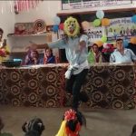 Read more about the article ଜଙ୍ଗଲ ସୁରକ୍ଷା ଉପରେ ପ୍ରଥପ୍ରାନ୍ତ ନାଟକ ଜରିଆରେ ସଚେତନତା କରାଇଲେ ଆଦର୍ଶ ଶିକ୍ଷକ ଶ୍ରୀ ସଦାଶିବ ପାଢ଼ୀ ।