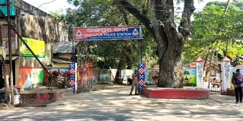 ମହିଳାଙ୍କୁ ଧମକ ଦେଇ ଦଶ ବର୍ଷ ଧରି ଶାରୀରୀକ ସମ୍ପର୍କ ; ଯୁବକ ଗିରଫ