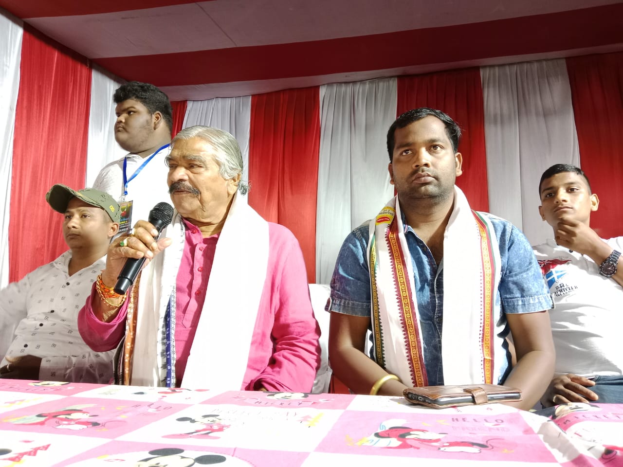 You are currently viewing ଗୋଠପାଟଣା ଗ୍ରାମରେ ରାଜ୍ୟ ସ୍ତରୀୟ ରାତ୍ରି କାଳୀନ କ୍ରିକେଟ ଟୁର୍ନାମେଣ୍ଟ ଅନୁଷ୍ଟିତ ।