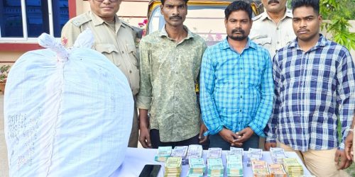 ୨୨.୧ କିଲୋଗ୍ରାମ ଗଞ୍ଜେଇ ସହିତ ୩ଜଣ ଅଭିଯୁକ୍ତ ଗିରଫ, ୫.୮୪ ଲକ୍ଷ ଟଙ୍କା ଜବତ