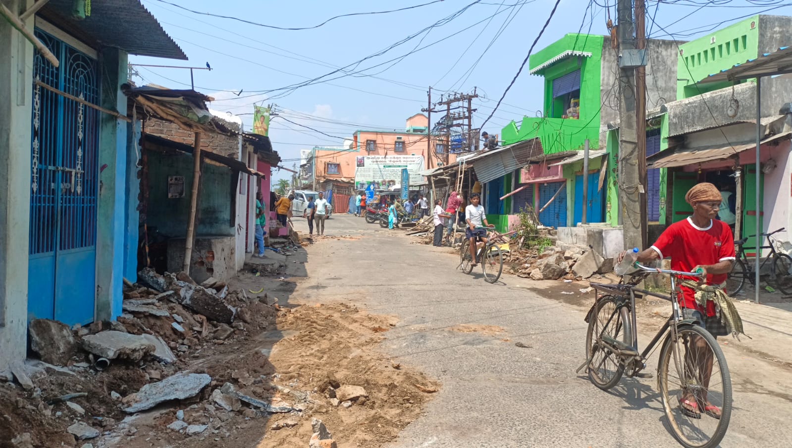 You are currently viewing ବିନା ନୋଟିସରେ ଉଛେଦ କ ନେଇ କୋଦଳାରେ ଅସନ୍ତୋଷ।