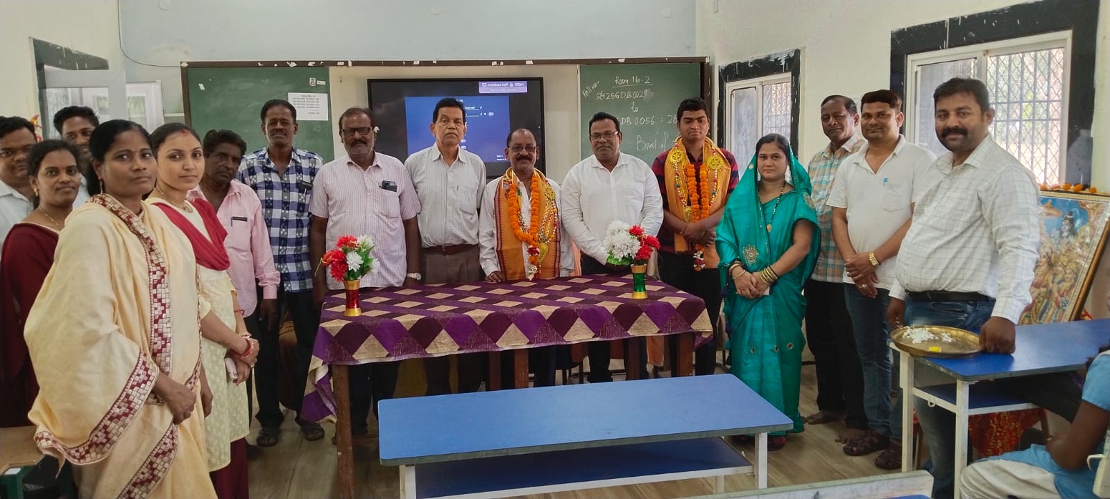 You are currently viewing ବେଲଗୁଣ୍ଠାର ବିଭିନ୍ନ ବିଦ୍ୟାଳୟର ଶିକ୍ଷକ ଶିକ୍ଷୟିତ୍ରୀଙ୍କୁ ଅବସରକାଳୀନ ସମ୍ବର୍ଦ୍ଧନା