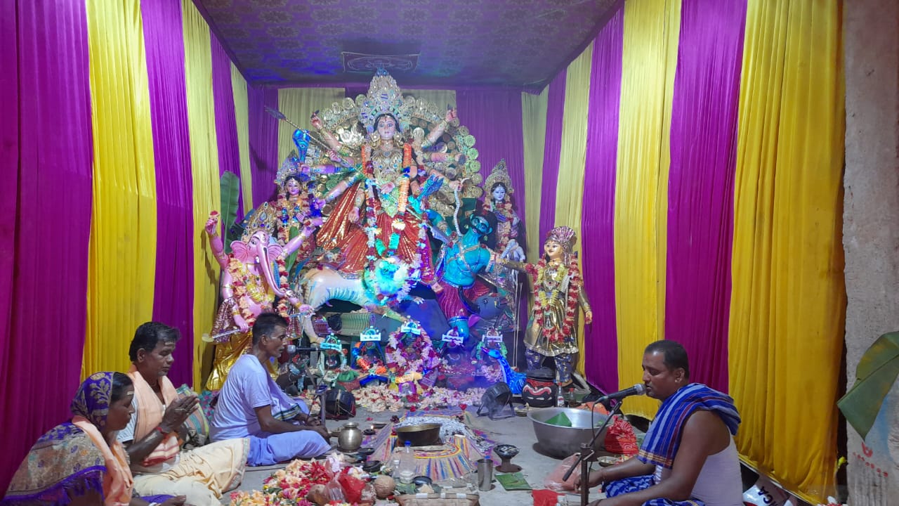 You are currently viewing ଖୁରାଣ୍ଟ ବାଲିତୁଠ ଏବଂ ଜଗତପଡା ଗ୍ରାମ ଠାରେ ବାସନ୍ତୀ ଦୁର୍ଗାପୂଜା ଓ ଦଶହରା ଉତ୍ସବ ଅନୁଷ୍ଠିତ ।