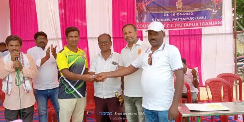 ପାଟପୁର ଫ୍ରେଣ୍ଡସ କ୍ରିକେଟ କ୍ଲବର ବନ୍ଧୁମିଳନ ଓ ପ୍ରଦର୍ଶନୀ ମ୍ୟାଚମିନି ଷ୍ଟାଡିୟମରେ ସବୁ ଭେତେରାନ ଏକାଠି