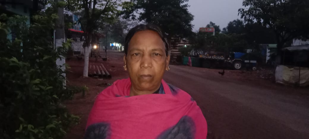 You are currently viewing ଭିନ୍ନକ୍ଷମଙ୍କ ସ୍ତ୍ରୀ ଚନ୍ଦ୍ରମା ପ୍ରଧାନ ବାର୍ଦ୍ଧକ୍ୟ ଭତା ଏବଂ ଆବାସ ଯୋଜନାରୁ ବଞ୍ଚିତ ।
