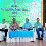 Read more about the article ବିଶ୍ୱ ପ୍ରାଣୀ ଚିକିତ୍ସା ଦିବସ: ଉଲ୍ଲେଖନୀୟ ଅବଦାନ ପାଇଁ ଚିକିତ୍ସକ ସମ୍ୱର୍ଦ୍ଧିତ