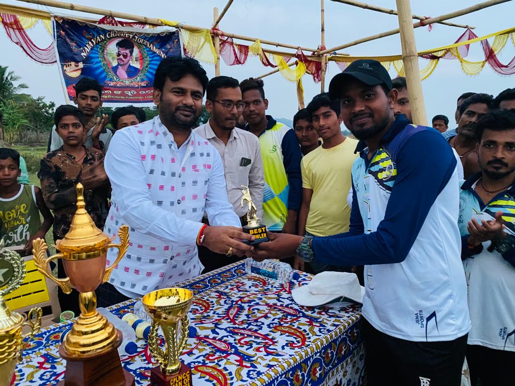 You are currently viewing ଚିଙ୍ଗୁଡ଼ିଖୋଲରେ ନାରାୟଣ କ୍ରିକେଟ୍ ଟୁର୍ଣ୍ଣାମେଣ୍ଟ ଉଦଯାପିତ