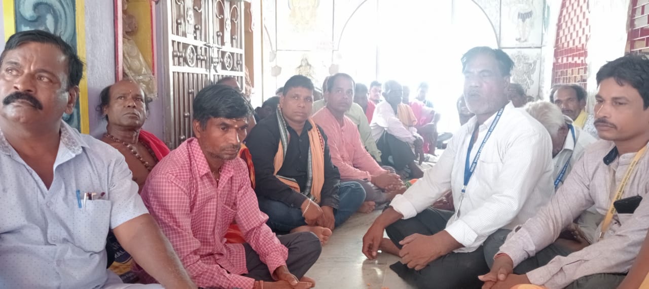You are currently viewing ଶୈବପୂଜକ ମାନଙ୍କୁ ନେଇ ଜନ ସମାବେଶ ଅନୁଷ୍ଠିତ।ଗୋ ସୁରକ୍ଷା ଓ ସନାତନ ଧର୍ମର ସୁରକ୍ଷା ପାଇଁ ଅଣ୍ଟା ଭିଡ଼ିଲା ସଂଘ।