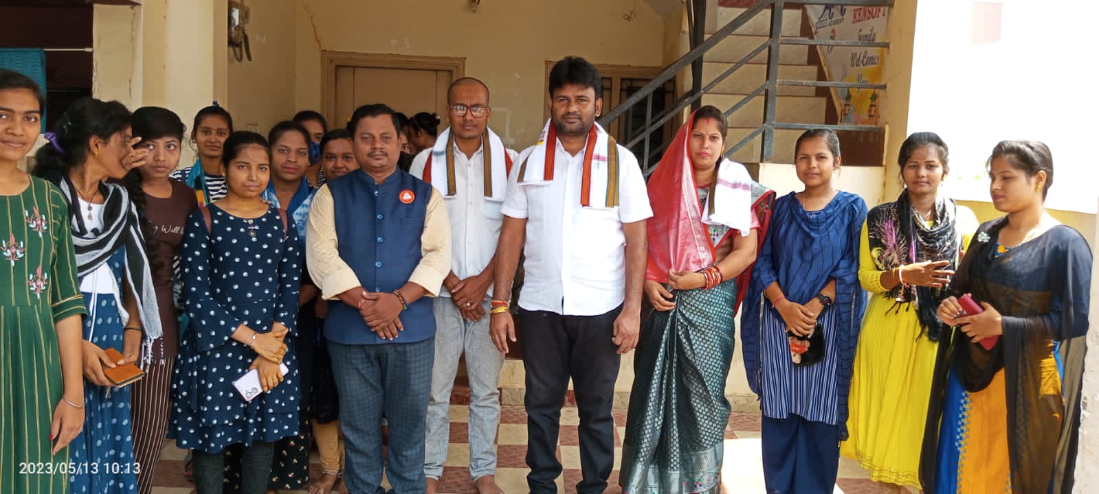 You are currently viewing କମ୍ପୁଟର ସଚେତନ ରଥ କୁ ସ୍ୱାଗତ ସମ୍ବର୍ଦ୍ଧନା ଜଣାଇଲେ ଅଧ୍ୟକ୍ଷ