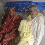 Read more about the article ବାପାଙ୍କ ସଂପତ୍ତିକୁ ମନଇଛା କବ୍ଜା କରିଥିବା ଅଭିଯୋଗରେ ଏକ ଦୋକାନ ଘରେ ଧାରଣା ଦେଲେ ବୃଦ୍ଧ ବୃଦ୍ଧା ।