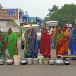 Read more about the article ପାନୀୟଜଳ ପାଇଁ ହାହାକାର ପାଟପୁର ଗ୍ରାମବାସୀ : ହାଣ୍ଡି ମାଠିଆ ରାଜରାସ୍ତାରେ ଆନ୍ଦୋଳନ