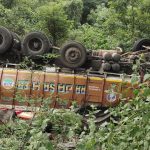 Read more about the article ତପ୍ତପାଣି ଘାଟିରେ ଓଲଟିଲା ଚାଉଳ ବୋଝେଇ ଟ୍ରକ