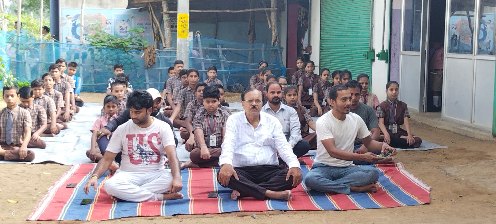 You are currently viewing କଳିଙ୍ଗ ଭ୍ଯାଲି ପବ୍ଲିକ ସ୍କୁଲରେ ଯୋଗ ଦିବସ, ଯୋଗଦେଲେ ଏନଏସି ଅଧ୍ଯକ୍ଷକଂ ସହ ବହୁ ଅତିଥି