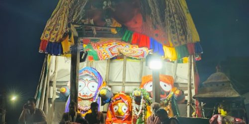 ଜୟ ଜଗନ୍ନାଥ ଧ୍ବନିରେ ପ୍ରକମ୍ପିତ ଦିଗପହଣ୍ଡି ବଡ଼ଦାଣ୍ଡ : ଶ୍ରଦ୍ଧାଳୁଙ୍କ ଭିଡ଼ରେ ଗୁଣ୍ଡିଚା ମନ୍ଦିରରେ ମହାବାହୁ