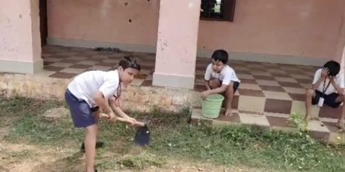 ବିଦ୍ୟାଳୟରେ ଛାତ୍ର କରୁଛନ୍ତି ଶ୍ରମିକ କାର୍ଯ୍ଯ, ଭିଡିଓ ଭାଇରାଲ ପରେ ତଦନ୍ତ କରିବାକୁ କହିଲେ ଏବିଇଓ