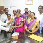 Read more about the article ଦିଗପହଣ୍ଡି ପଞ୍ଚାୟତ ସମିତି ଅଧ୍ୟକ୍ଷା ଭାର ଗ୍ରହଣ କଲେ ଉପାଧ୍ୟକ୍ଷା ସୁକାନ୍ତି