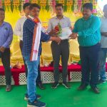 Read more about the article ଦିଗପହଣ୍ଡି ବନାଞ୍ଚଳ ପାରା ବନ କର୍ମଚାରୀ ସଂଗ୍ରାମ ପାଇଲେ ପ୍ରକୃତି ବନ୍ଧୁ ପୁରସ୍କାର