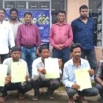 Read more about the article ତହସିଲଦାରଙ୍କ ଦ୍ୱାରା ଘରେ ଘରେ ପଟା ବଣ୍ଟନ