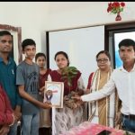 Read more about the article ସଞ୍ଜୀବନି ସେବା ଫାଉଣ୍ଡେସନ ପକ୍ଷରୁ ମାଟ୍ରିକ ମେଧାବୀଙ୍କୁ ସମ୍ବର୍ଦ୍ଧନା l