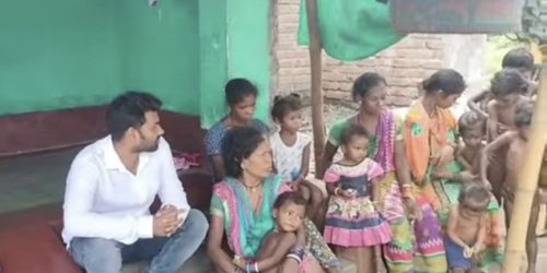 ଅପହଞ୍ଚ ତେଲିମାଳ ଗାଁରେ ପହଞ୍ଚି ଲୋକକଂ ସମସ୍ଯା ବୁଝିଲେ ବିଜେପି ଯୁବମୋର୍ଚ୍ଚା ସଂପାଦକ