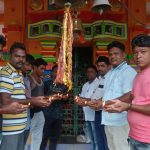 Read more about the article ବ୍ଳକ୍ ଅଧ୍ୟକ୍ଷଙ୍କ ଆଶୁ ଆରୋଗ୍ଯ କାମନା କରି ମାଆ କୁମାରଶୁଣି ପୀଠରେ ଦୀପଦାନ