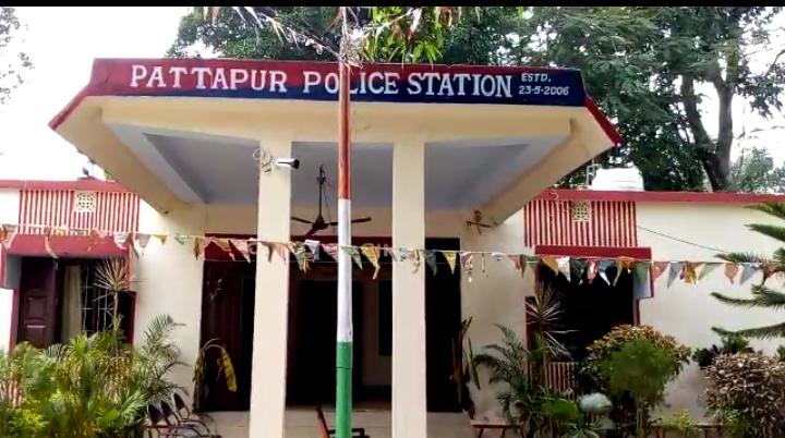 You are currently viewing ଘରେ ପଶି ନାବାଳିକାଙ୍କୁ ଅସାଦ ଚାରଣ : ଉଭୟ ପରିବାର ପକ୍ଷରୁ ଥାନାରେ ଏତଲା