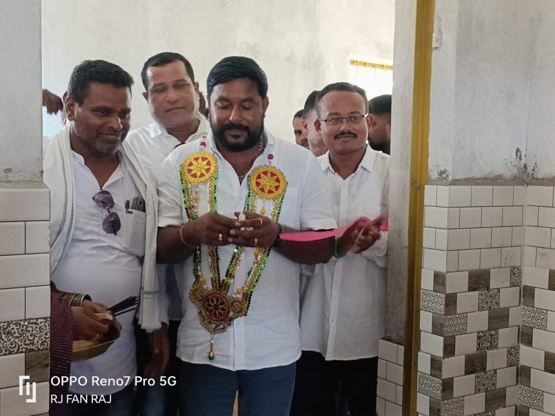 You are currently viewing ସାନଖେମୁଣ୍ଡି କଂଗ୍ରେସ ବିଧାୟକ ରମେଶ ଚନ୍ଦ୍ର ଜେନା ଙ୍କ ନେତ୍ତୁତ୍ୱ ରେ ରେକର୍ଡ ୩୦୬ ୟୁନିଟ ରକ୍ତ ସଂଗୃହୀତ