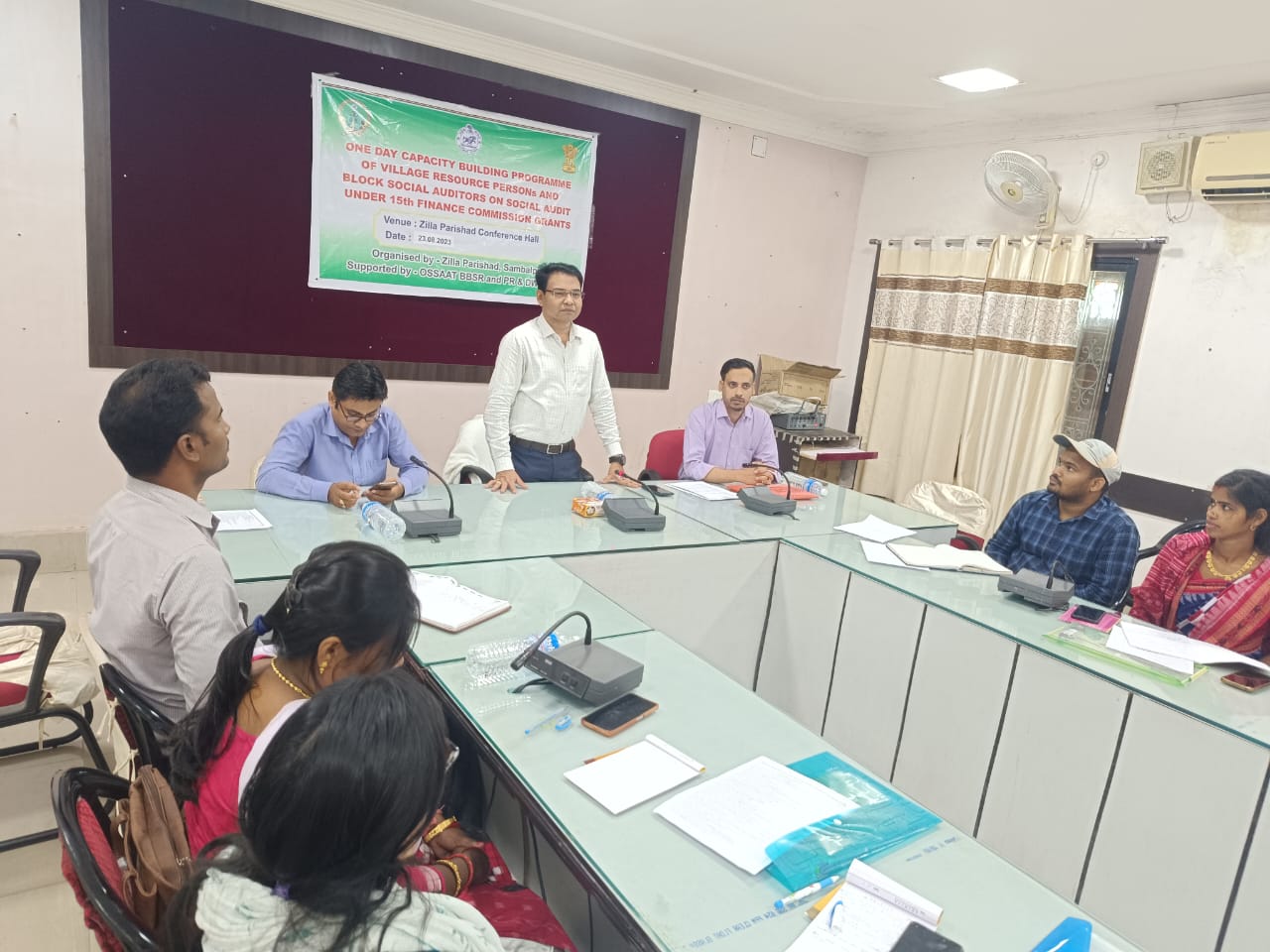 You are currently viewing ଗ୍ରାମ୍ୟ ସମ୍ବଳ କର୍ମୀ ତଥା ବ୍ଲକ ସାମାଜିକ ସମୀକ୍ଷକଙ୍କ ଦକ୍ଷତା ଭିତ୍ତିକ କର୍ମଶାଳା ।