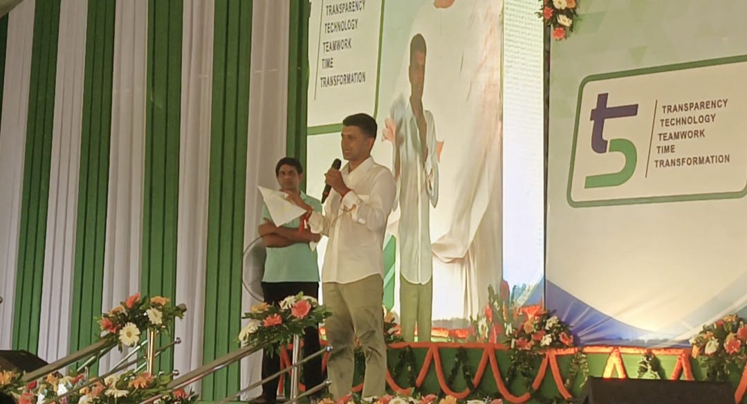 You are currently viewing ୫ ଟି ସଚିବଙ୍କ ବେଗୁନିଆପଡ଼ା ଗସ୍ତ:ସାଧାରଣ ଜନଶୁଣାଣି କାର୍ଯ୍ୟକ୍ରମରେ ଯୋଗଦାନ।
